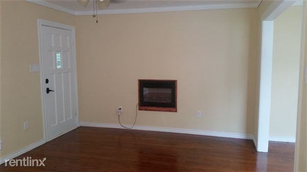 810 Stubbs St - Photo 2 of 9