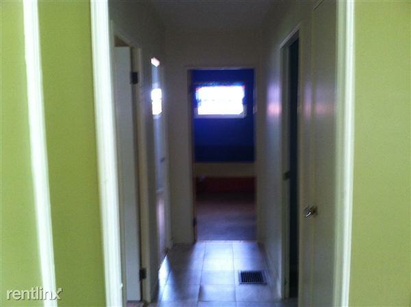 211 Redding Rd - Photo 3 of 11