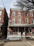 863 Queen St - Photo 1 of 1