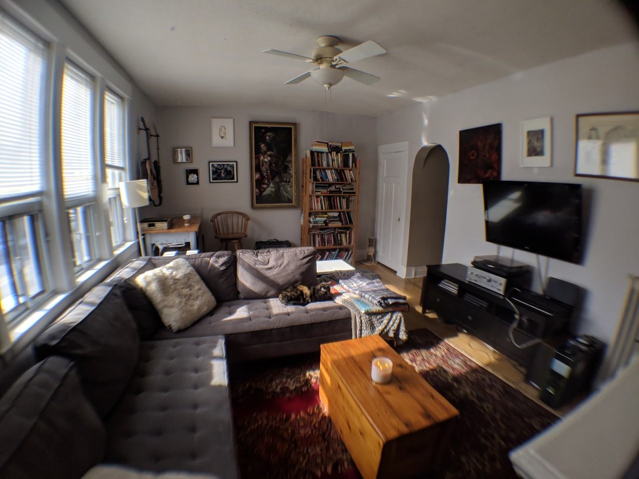 1568 Bloor Street West - Photo 2 of 10