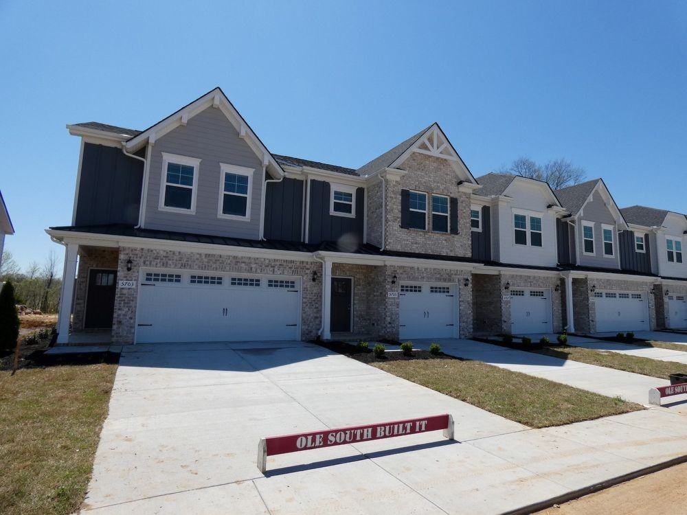 5705 Dockside Dr - Photo 3 of 36