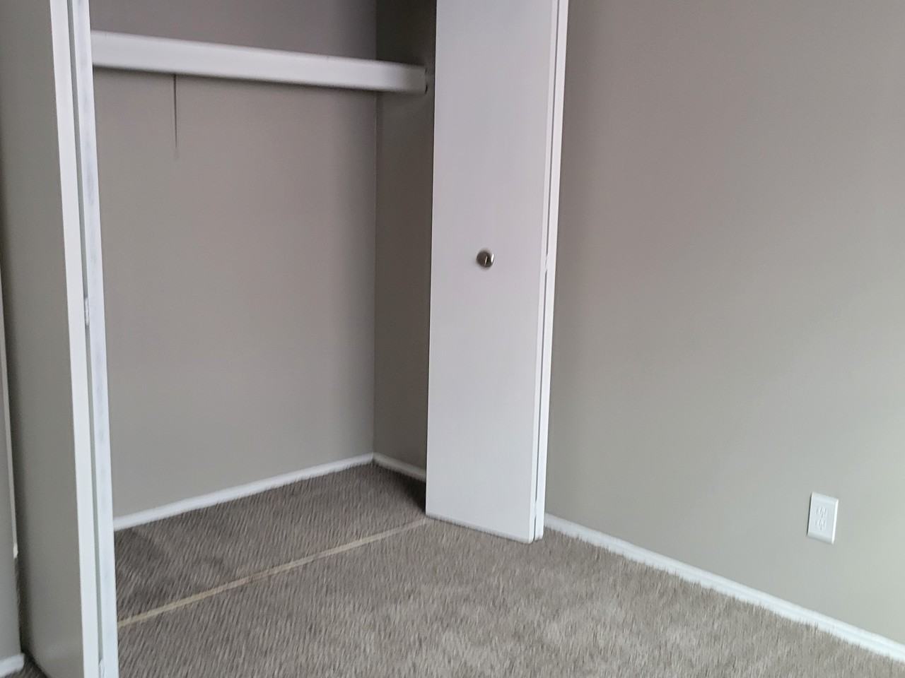 2324 Cheyenne Blvd #NA - Photo 2 of 8