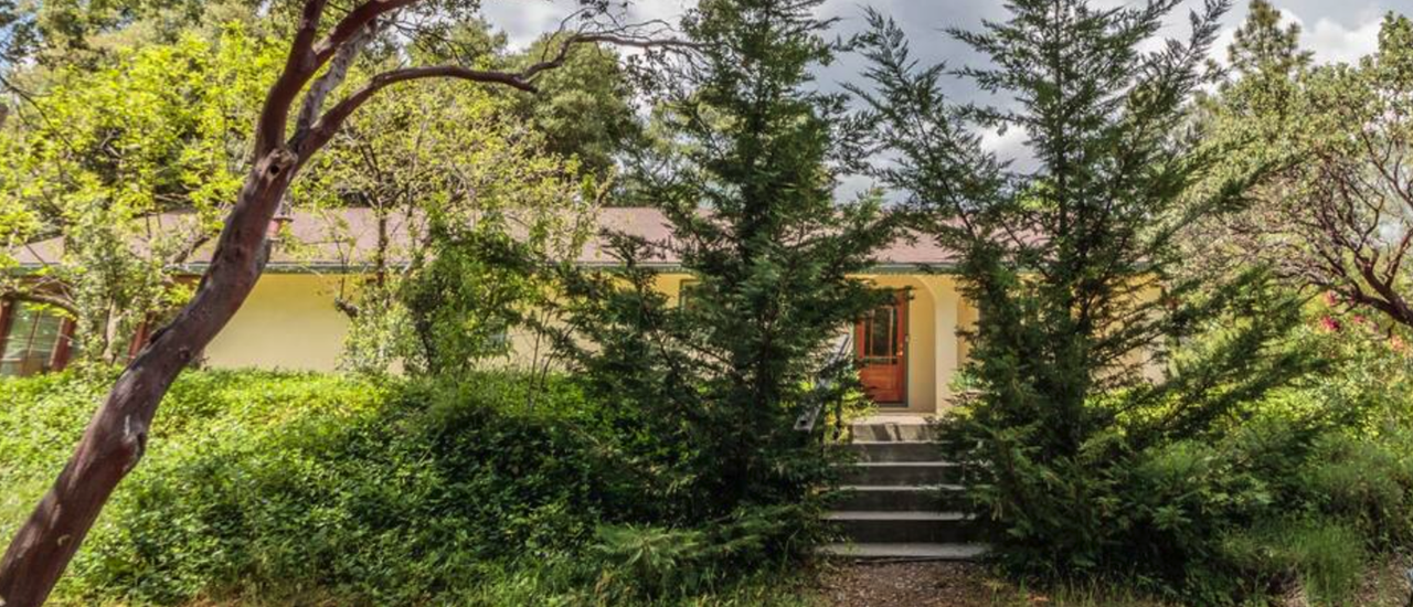 2516 Twin Peaks Road - Photo 2 of 16