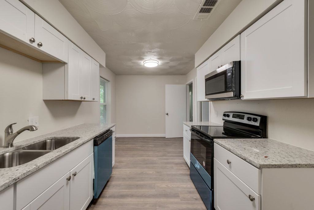 617 Seneca Blvd #1 - Photo 2 of 20