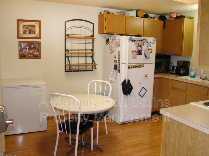 409 Terri Dr - Photo 5 of 13