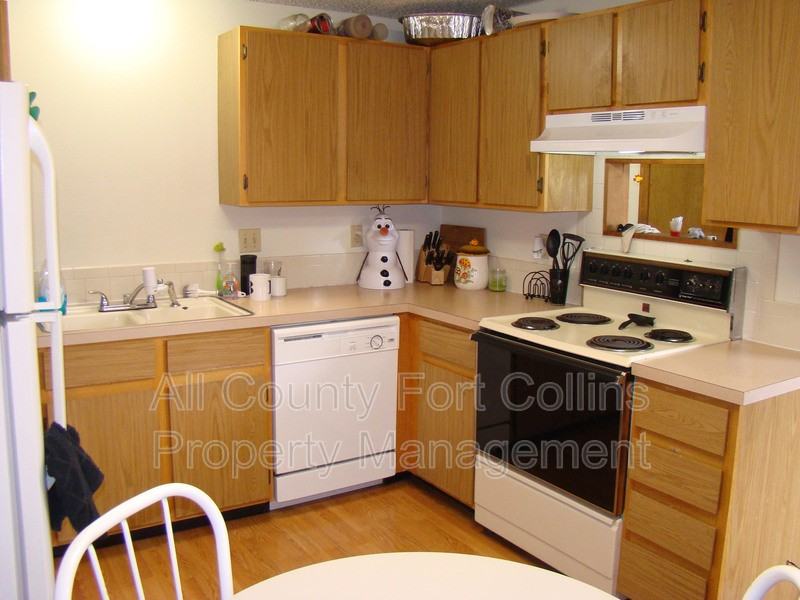 409 Terri Dr - Photo 6 of 13