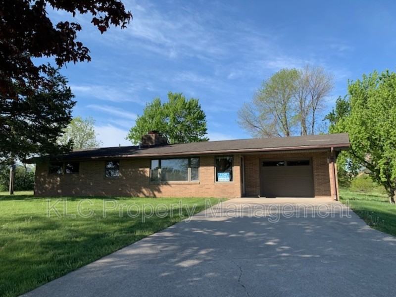 36093 Tabor Rd - Photo 2 of 34