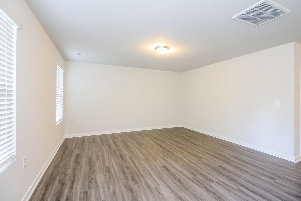 2945 Ember Brook Ct - Photo 2 of 14