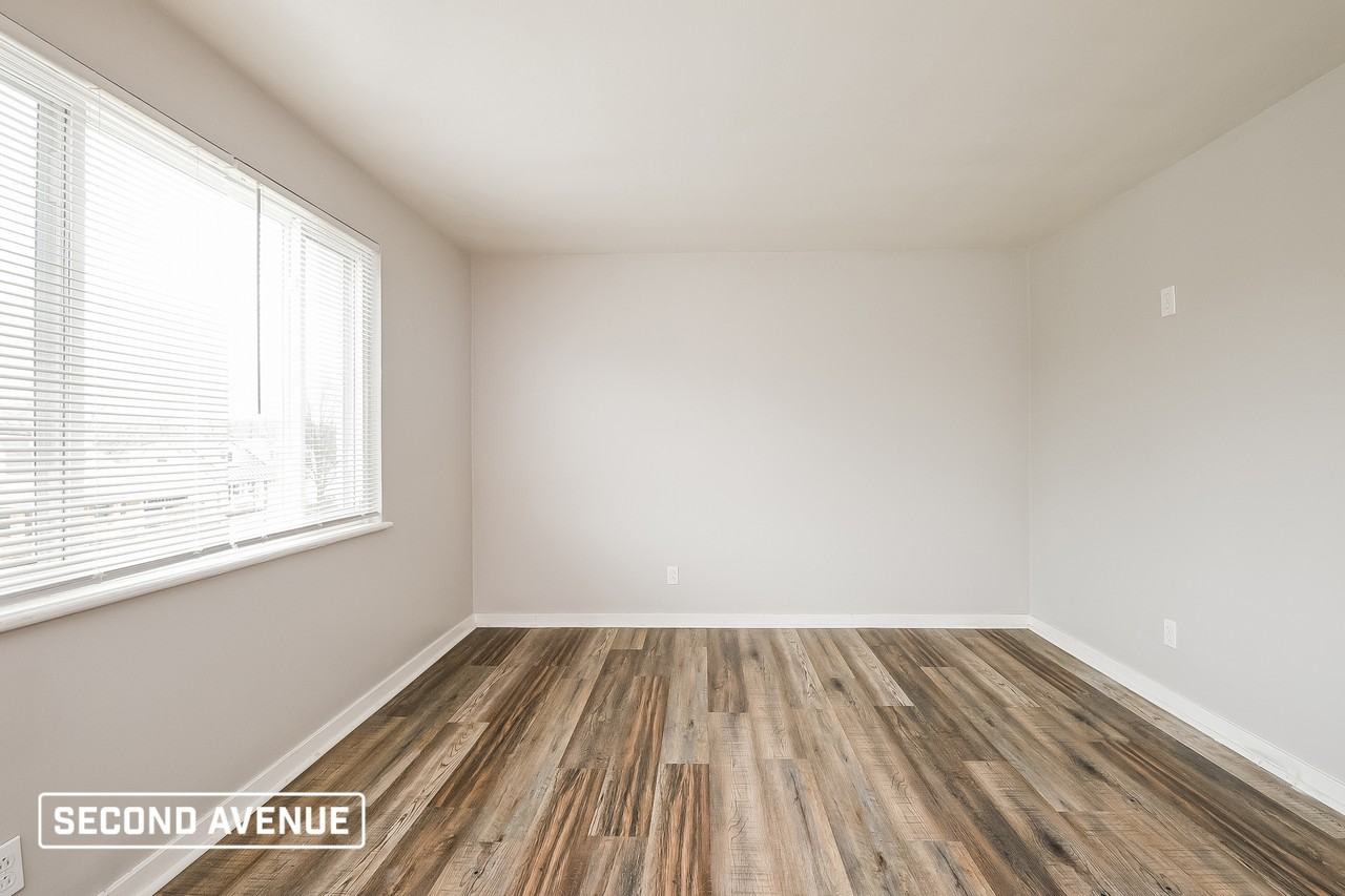 1722 Loretta Dr - Photo 3 of 21