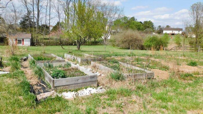 45702 Robinson Ct - Photo 2 of 20