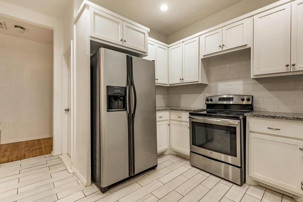 1704 Northwest 33rd Street #1 - Photo 4 of 12