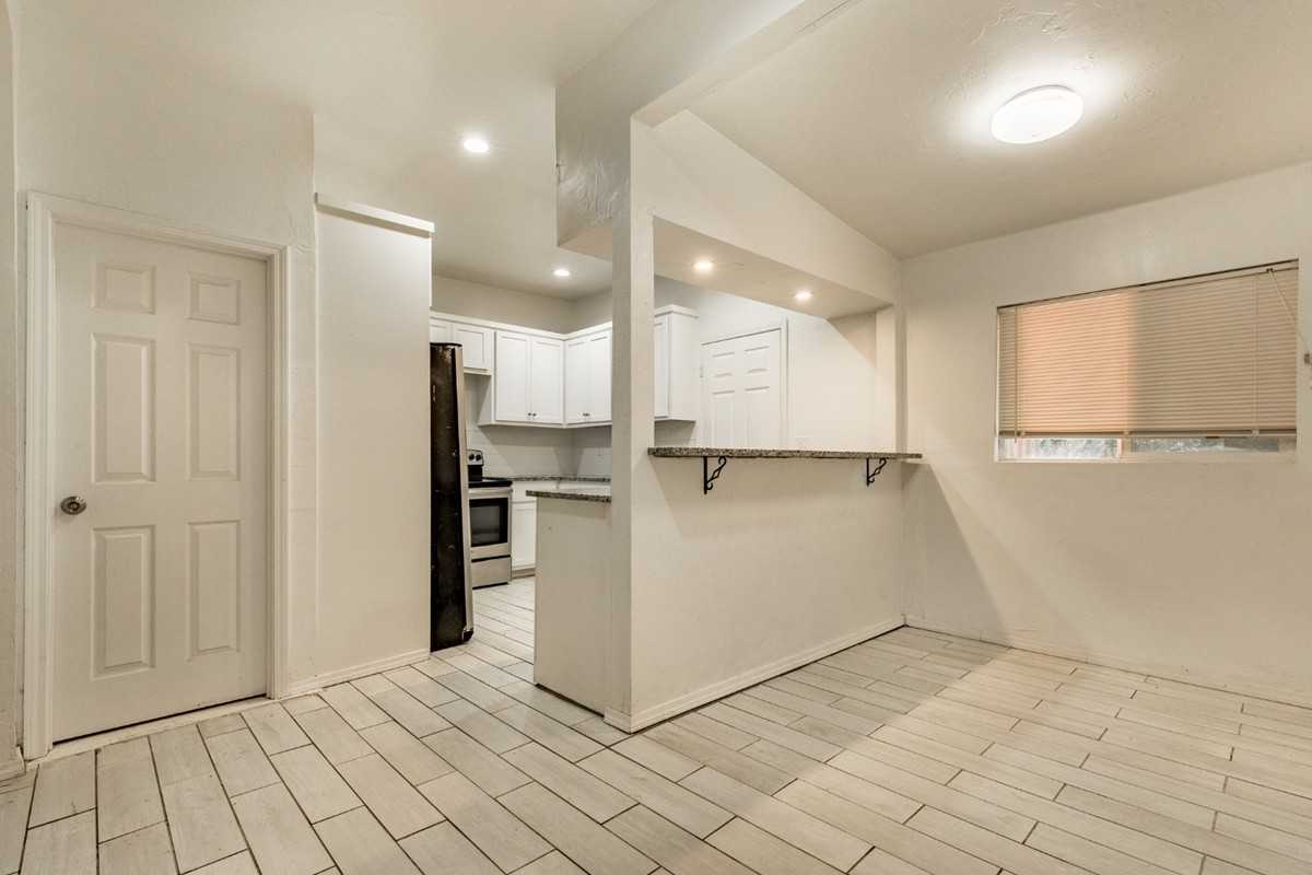 1704 Northwest 33rd Street #1 - Photo 7 of 12