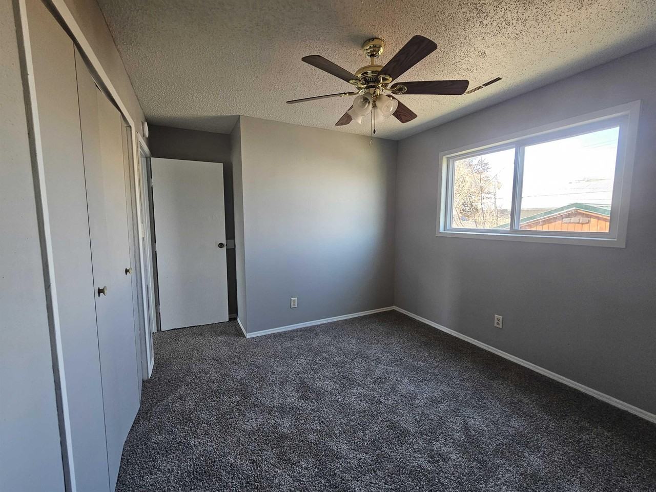 202 Jackson Avenue #4 - Photo 5 of 10