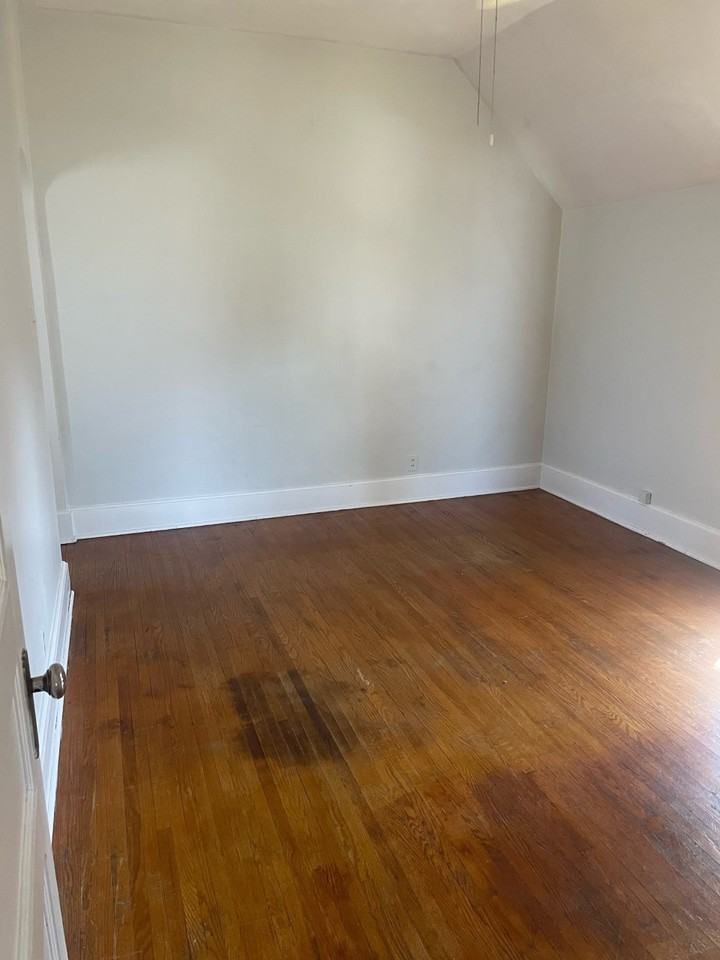1015 Madison St - Photo 7 of 10