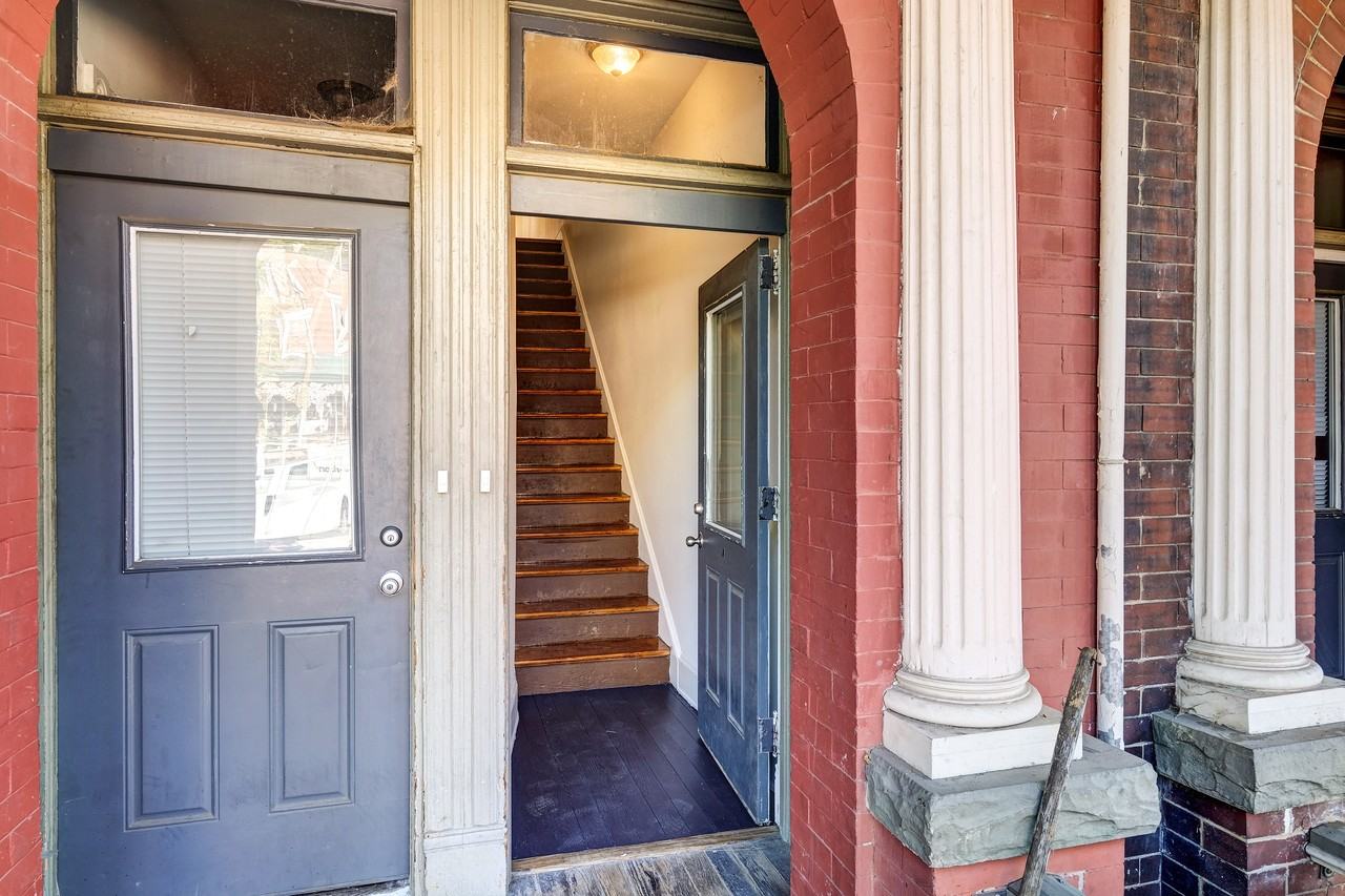 802 West Clay Street - A  upstairs - Photo 4 of 12