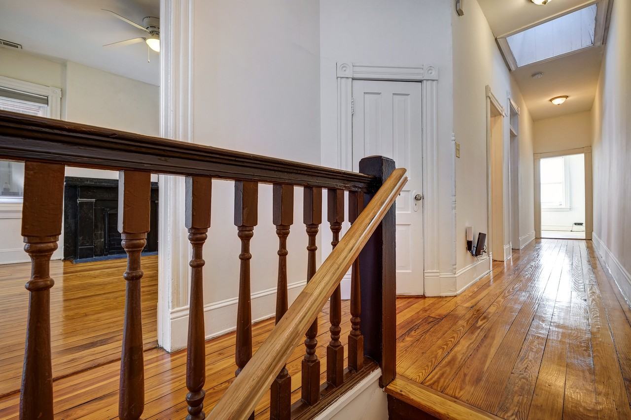 802 West Clay Street - A  upstairs - Photo 5 of 12