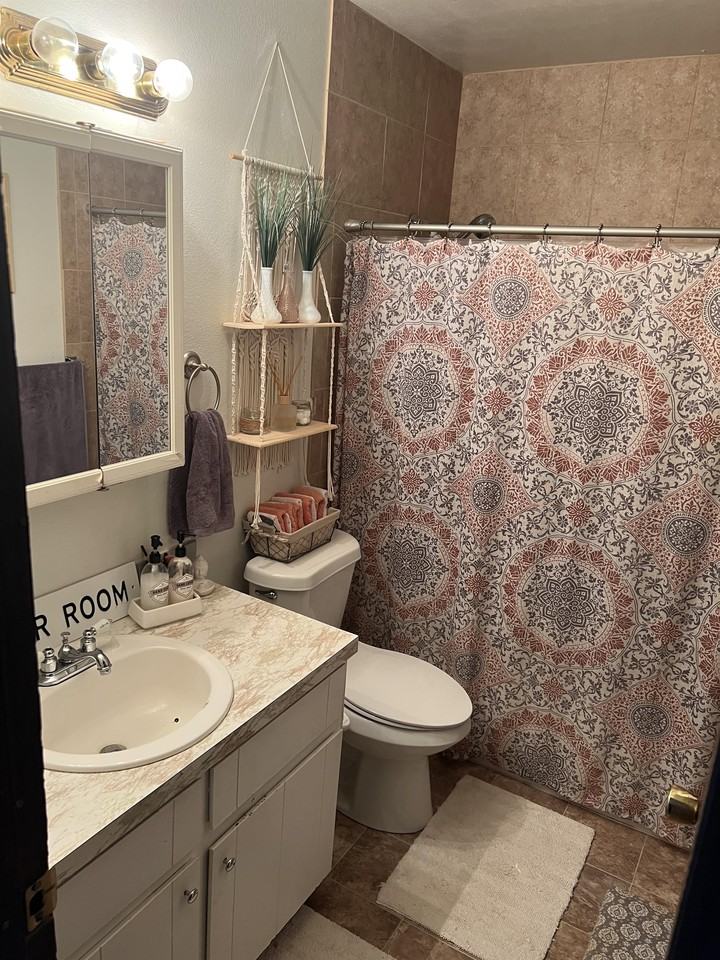 1718 Banyan Dr #4 - Photo 2 of 17