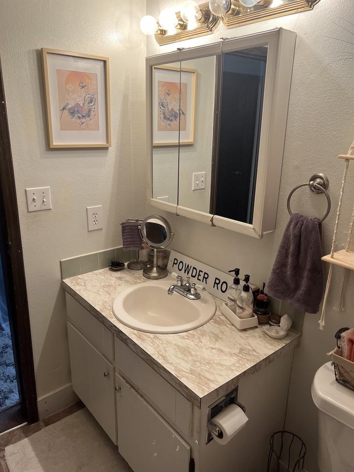 1718 Banyan Dr #4 - Photo 3 of 17