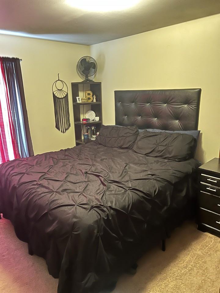 1718 Banyan Dr #4 - Photo 7 of 17