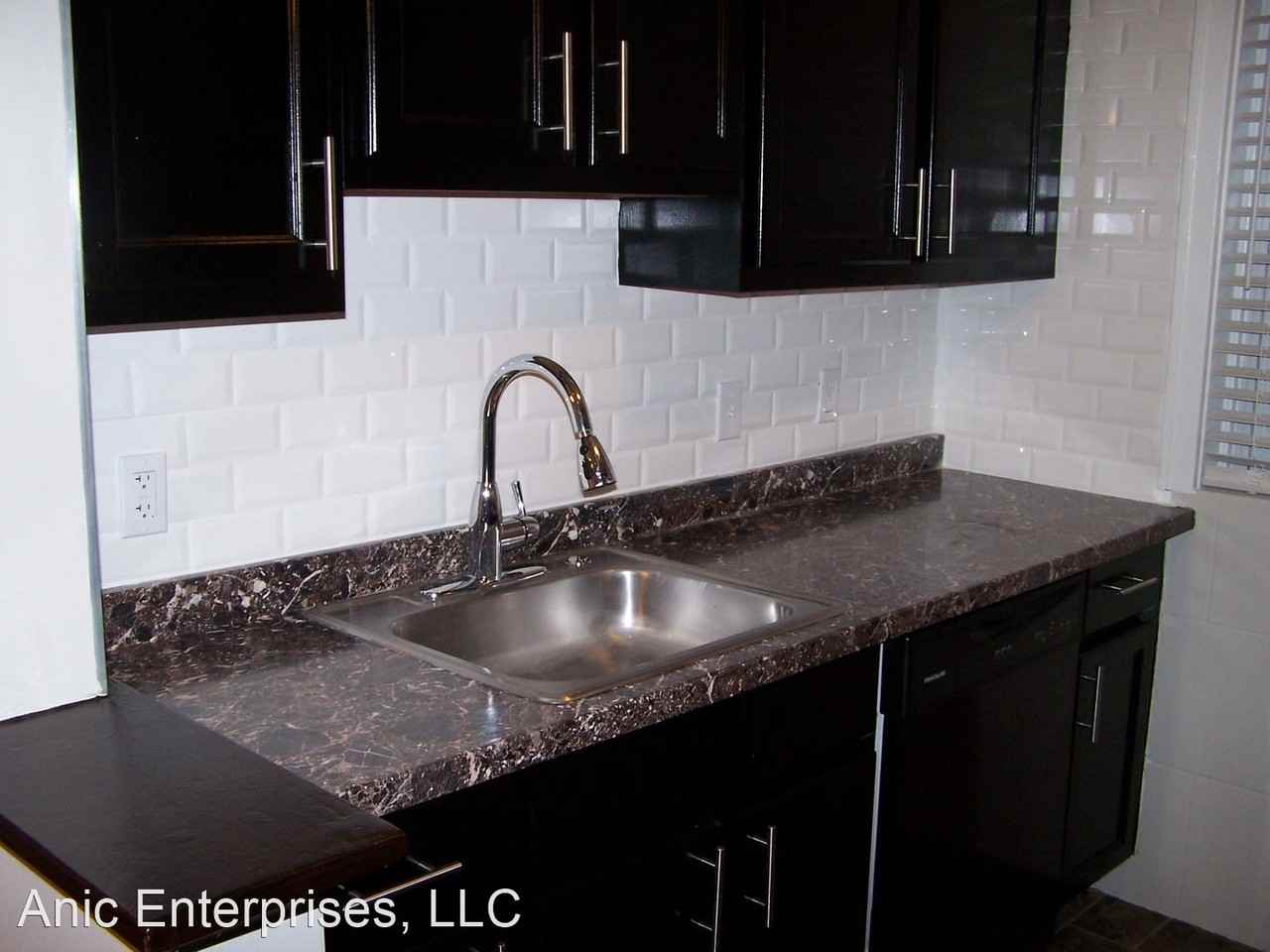 One Bedroom Apartment with Garage Parking! - Photo 3 of 8