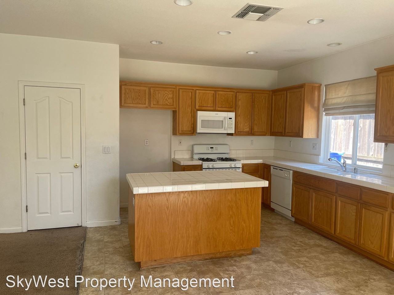 9724 Tundra Swan Cir - Photo 3 of 13