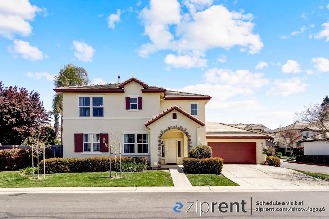 341 Anjou Cir - Photo 2 of 25