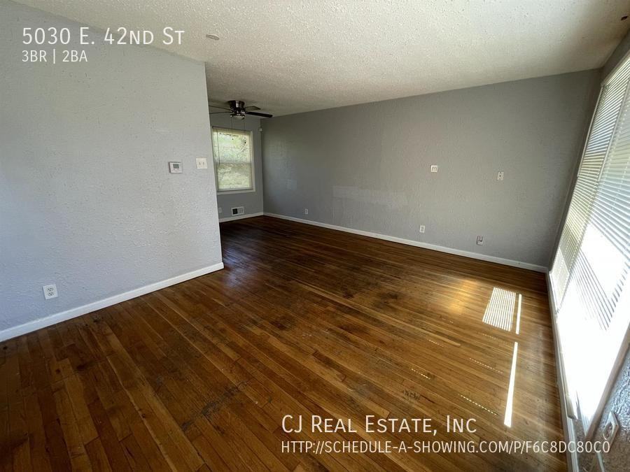 5030 E 42nd St - Photo 2 of 10