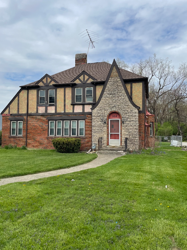 332 Greenlawn Ave - Photo 3 of 20