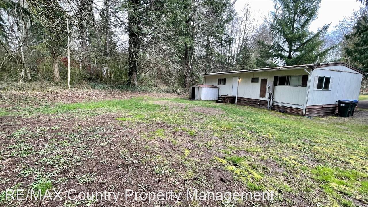 15917 Jade St Se - Photo 3 of 18