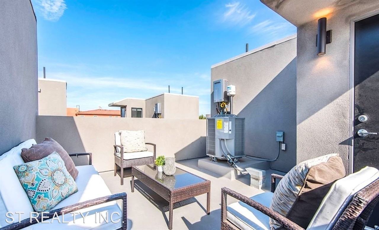 Make this Modern Townhouse in Westchester your new home! - Photo 2 of 30
