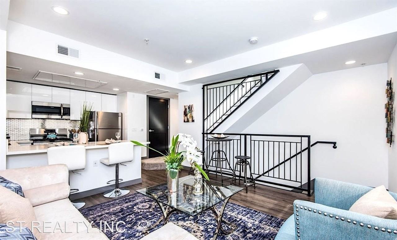 Make this Modern Townhouse in Westchester your new home! - Photo 3 of 30