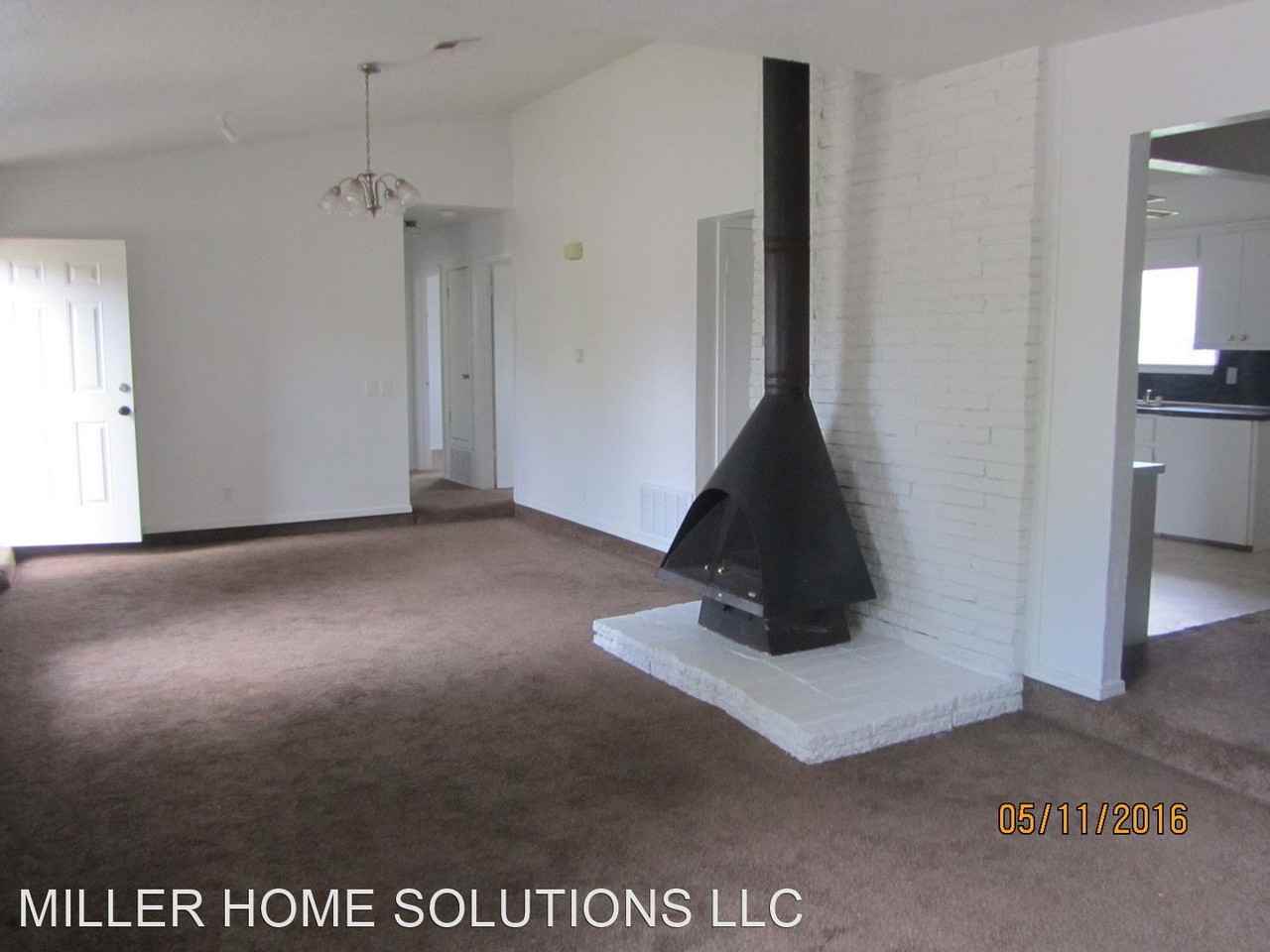 2504 Se 46th St - Photo 3 of 10
