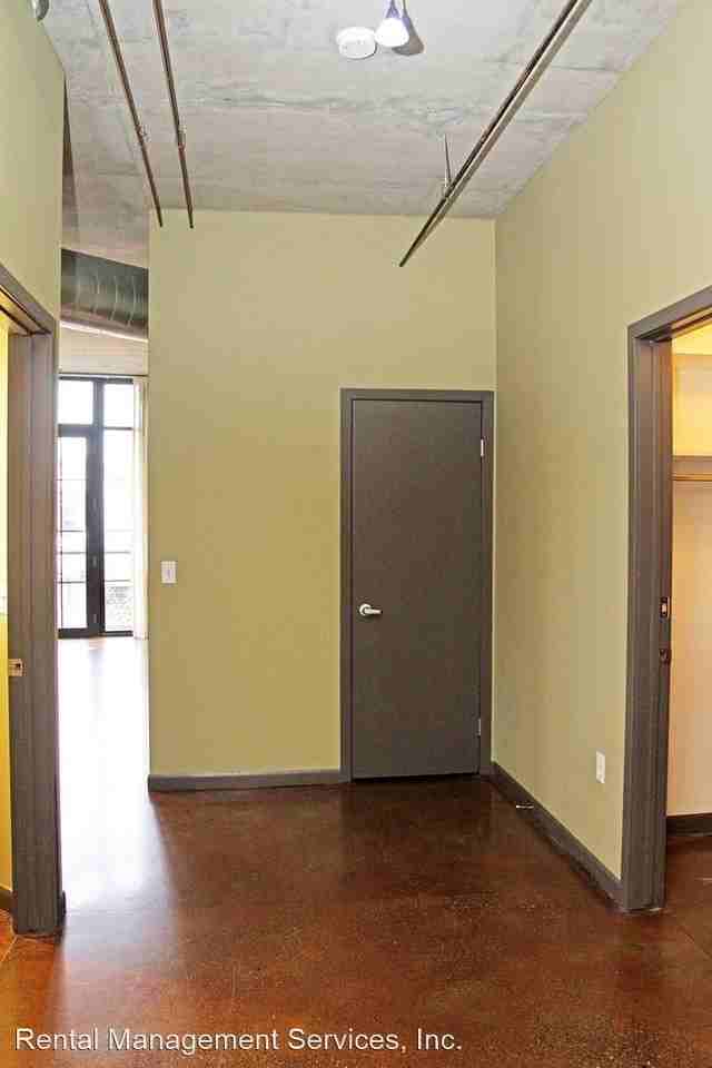 1030 NW 12th Ave - Photo 3 of 20