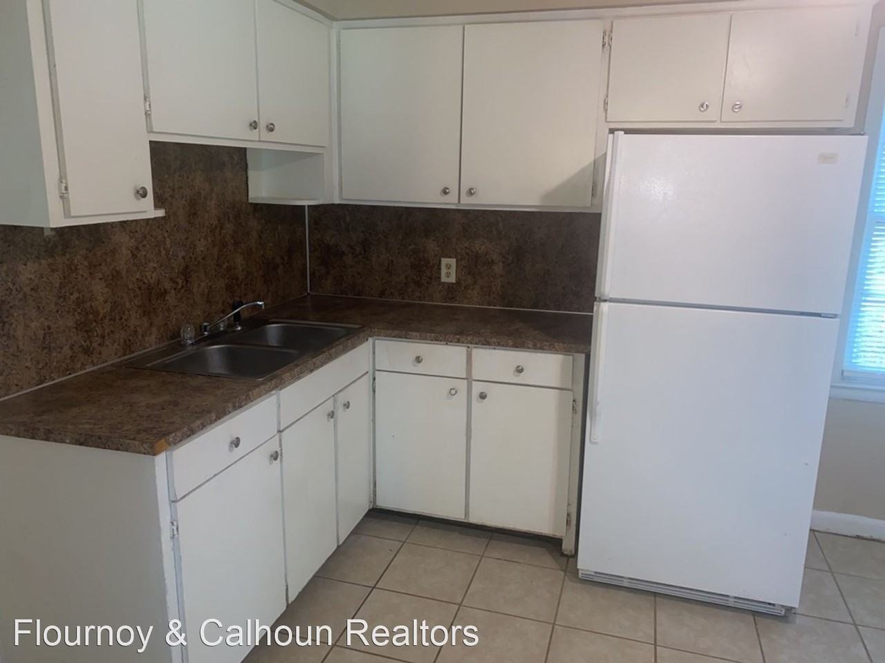 2637 Mesa St - Photo 3 of 17