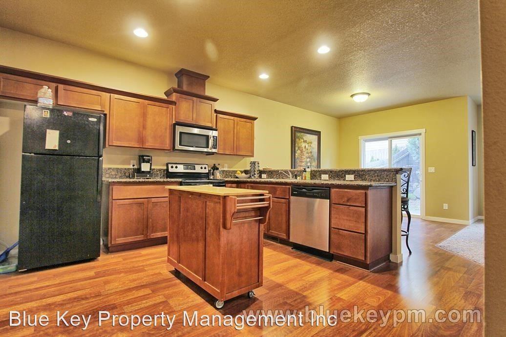 1920 Se 113th Ct - Photo 3 of 13