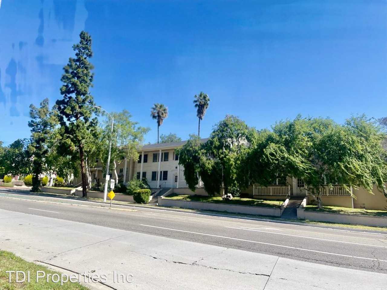 8302 Crenshaw Blvd Apartments in Morningside Park, Inglewood, CA 90305