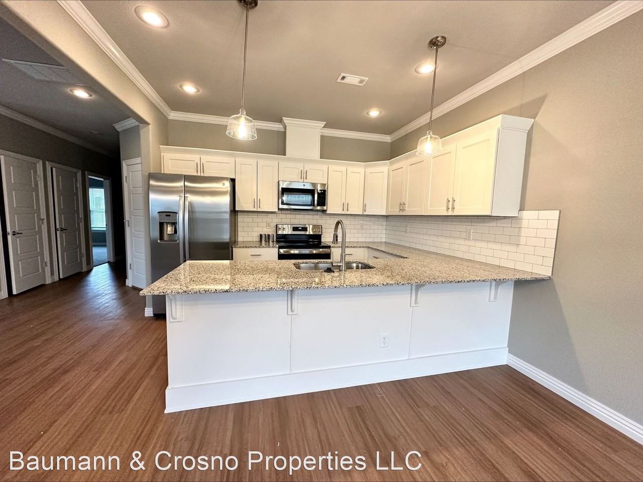 2043 Penelope Ln - Single Family Home (entire house, not a bedroom) - Photo 3 of 18