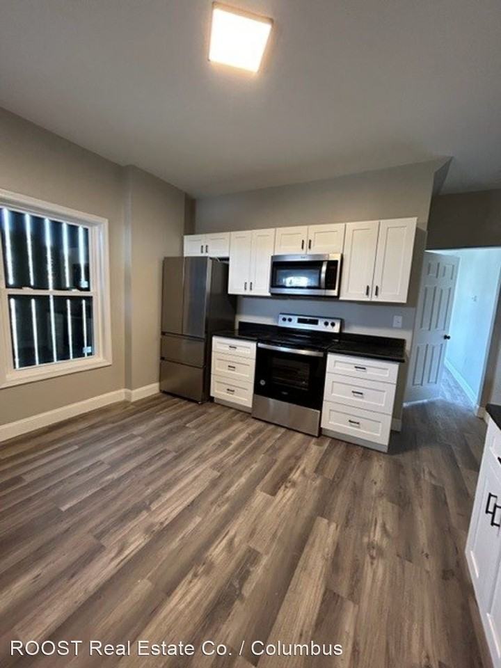 29-31 Dana Ave - Photo 3 of 12