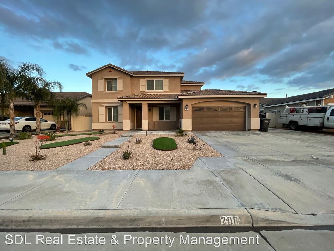 2069 Trinket Cir - Photo 2 of 10