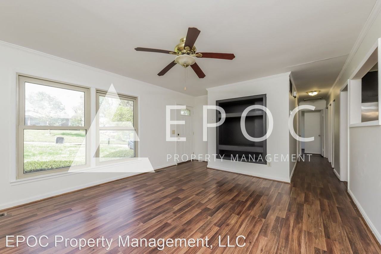 5701 Antietam Dr - Photo 3 of 15