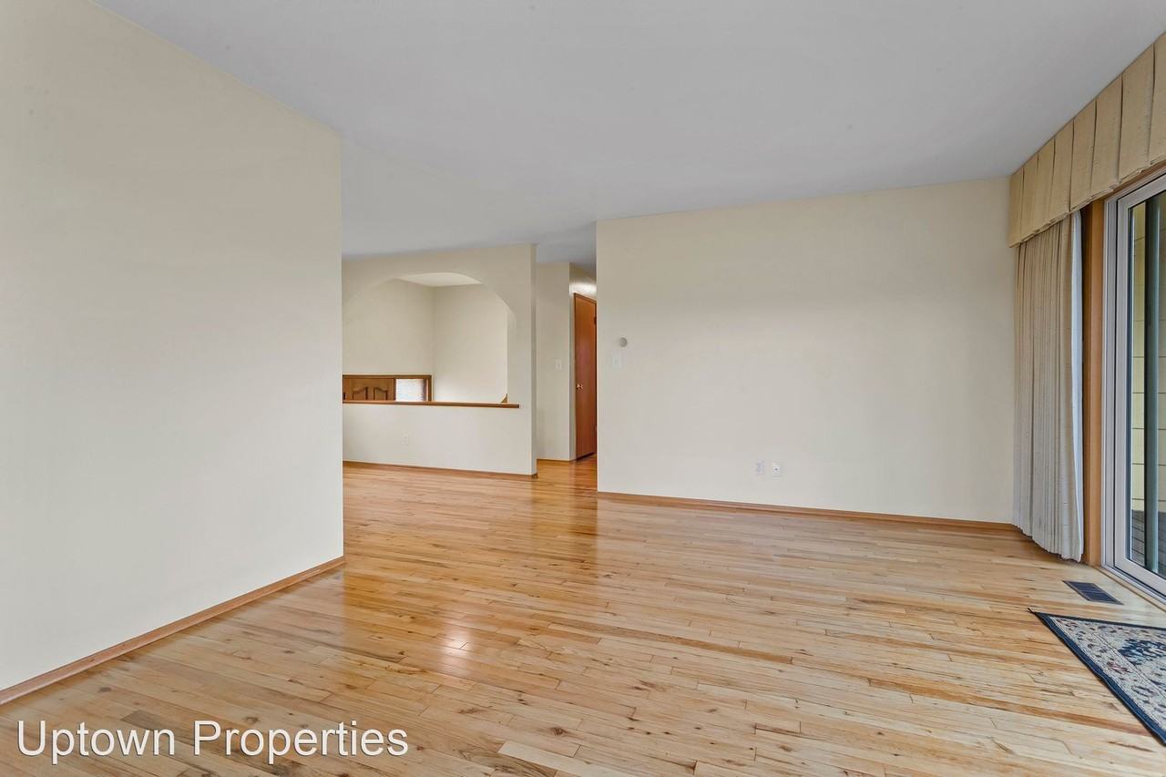 4909 Se Mason Ln - Photo 3 of 50