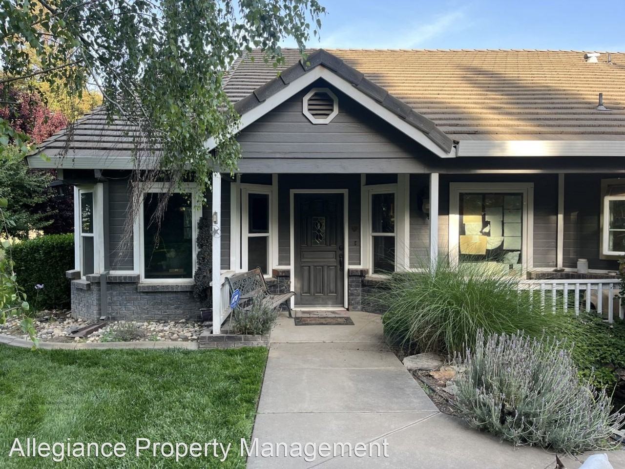 9829 Miller Ln - Photo 2 of 20