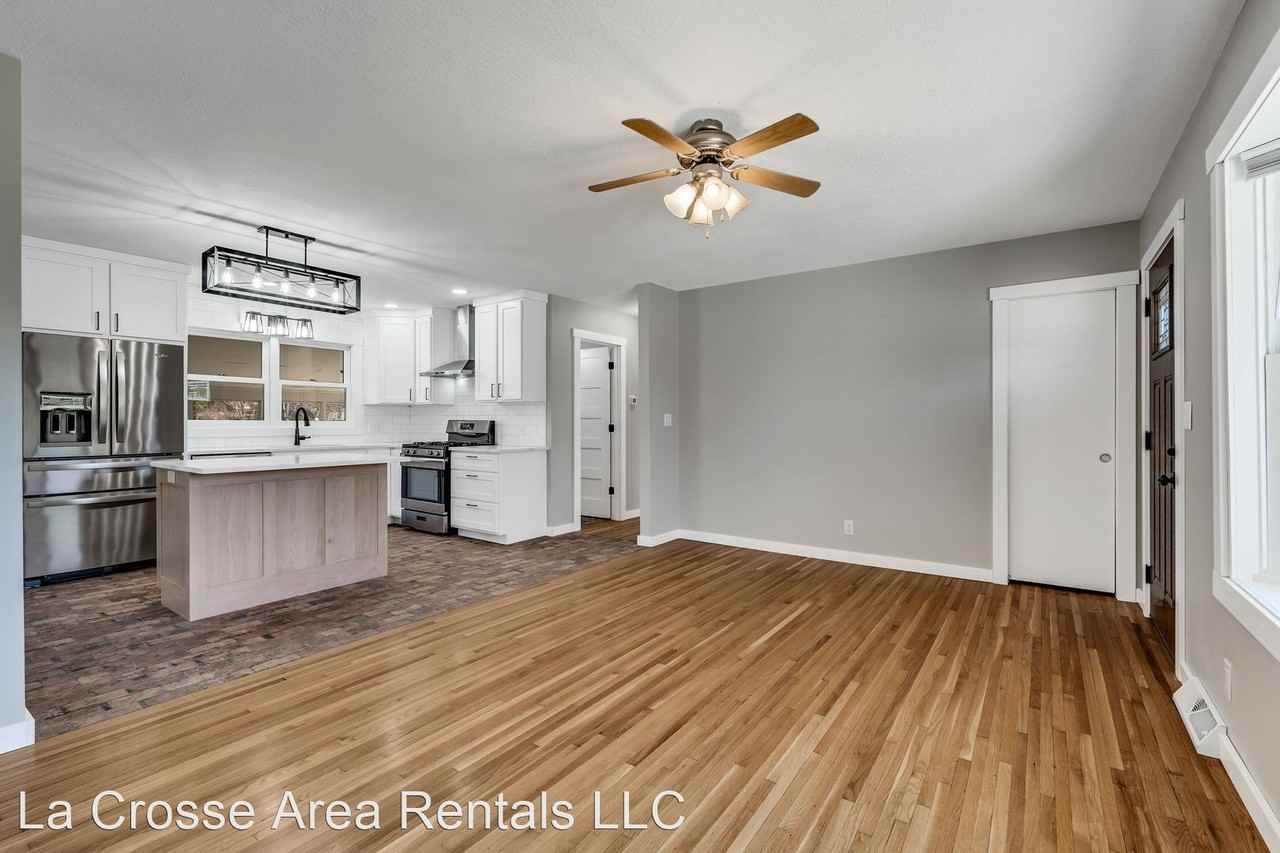 423 N Main St - Photo 3 of 25