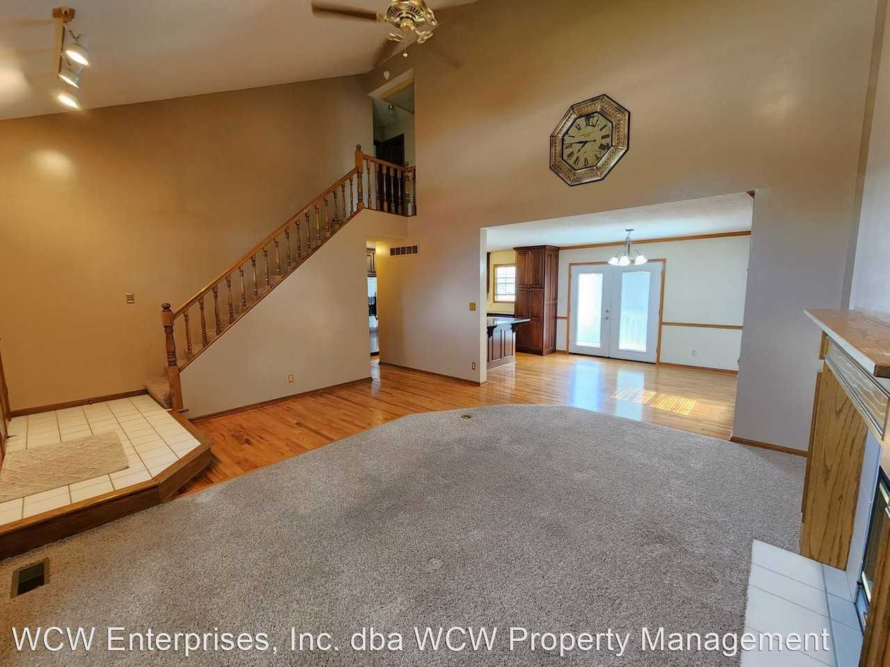 5608 Sw Timberlake Ct - Photo 2 of 38