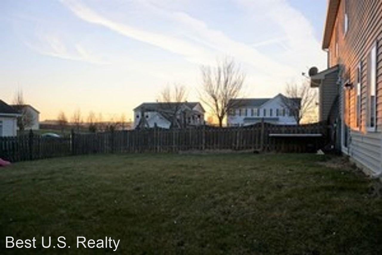 2804 Sarah Ct - Photo 3 of 3