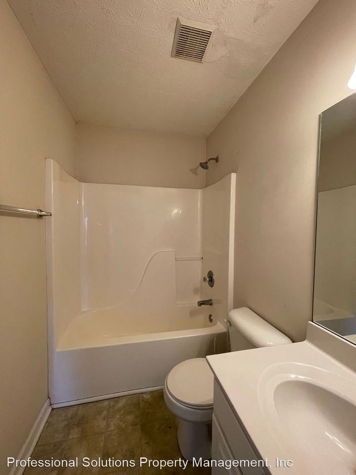 258/156 april way - Photo 2 of 6
