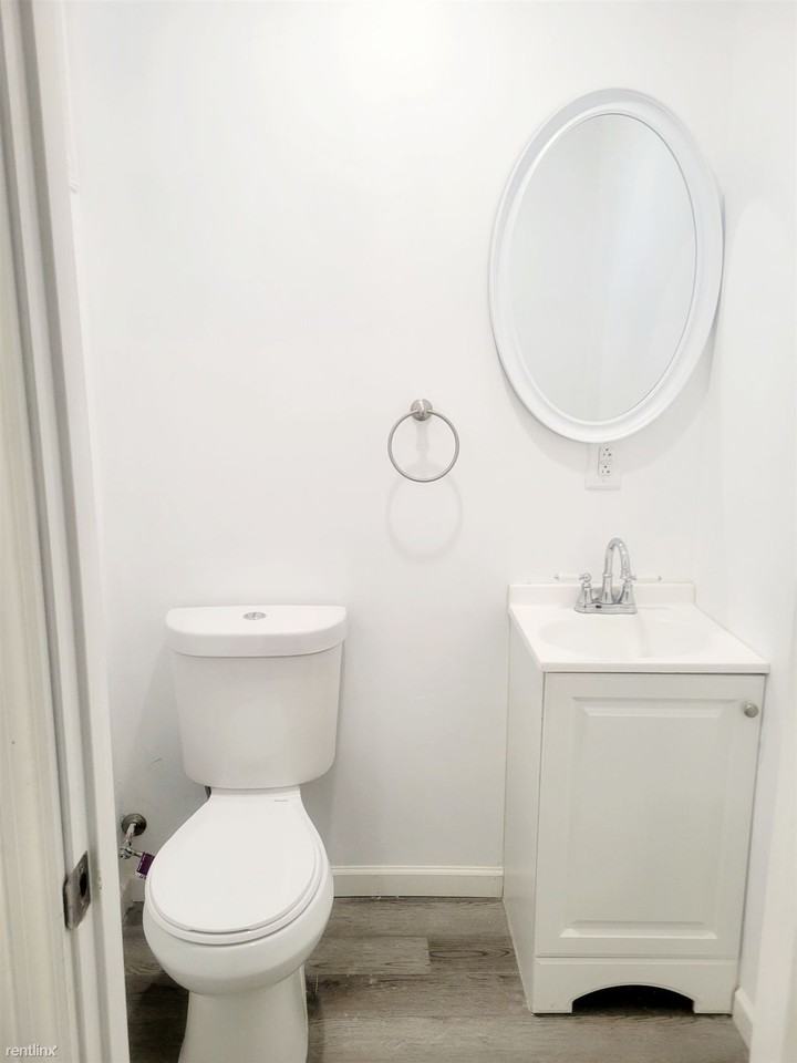 617 E 22nd St - Photo 3 of 11