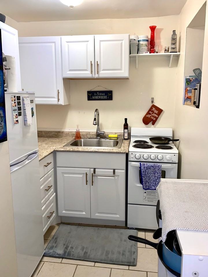 120A Babcock St #B4 - Photo 3 of 10