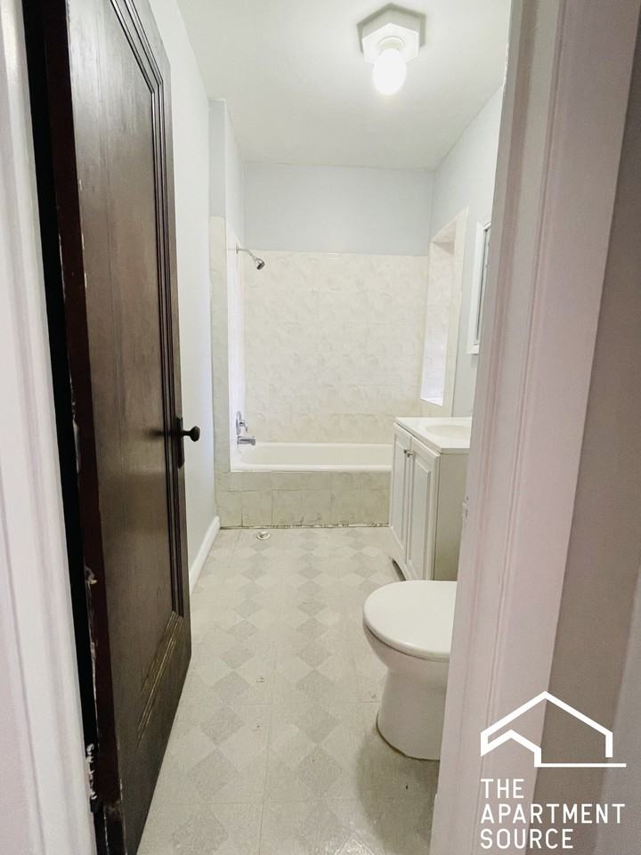 5105 W 21st St #14 - Photo 7 of 7