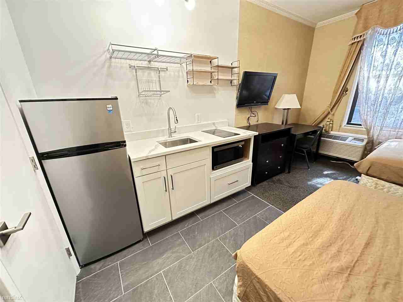 110 Saint Paul St - Photo 2 of 9